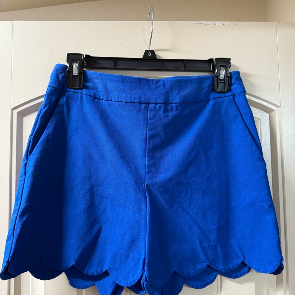 Blue Women's Scalloped Hem Shorts